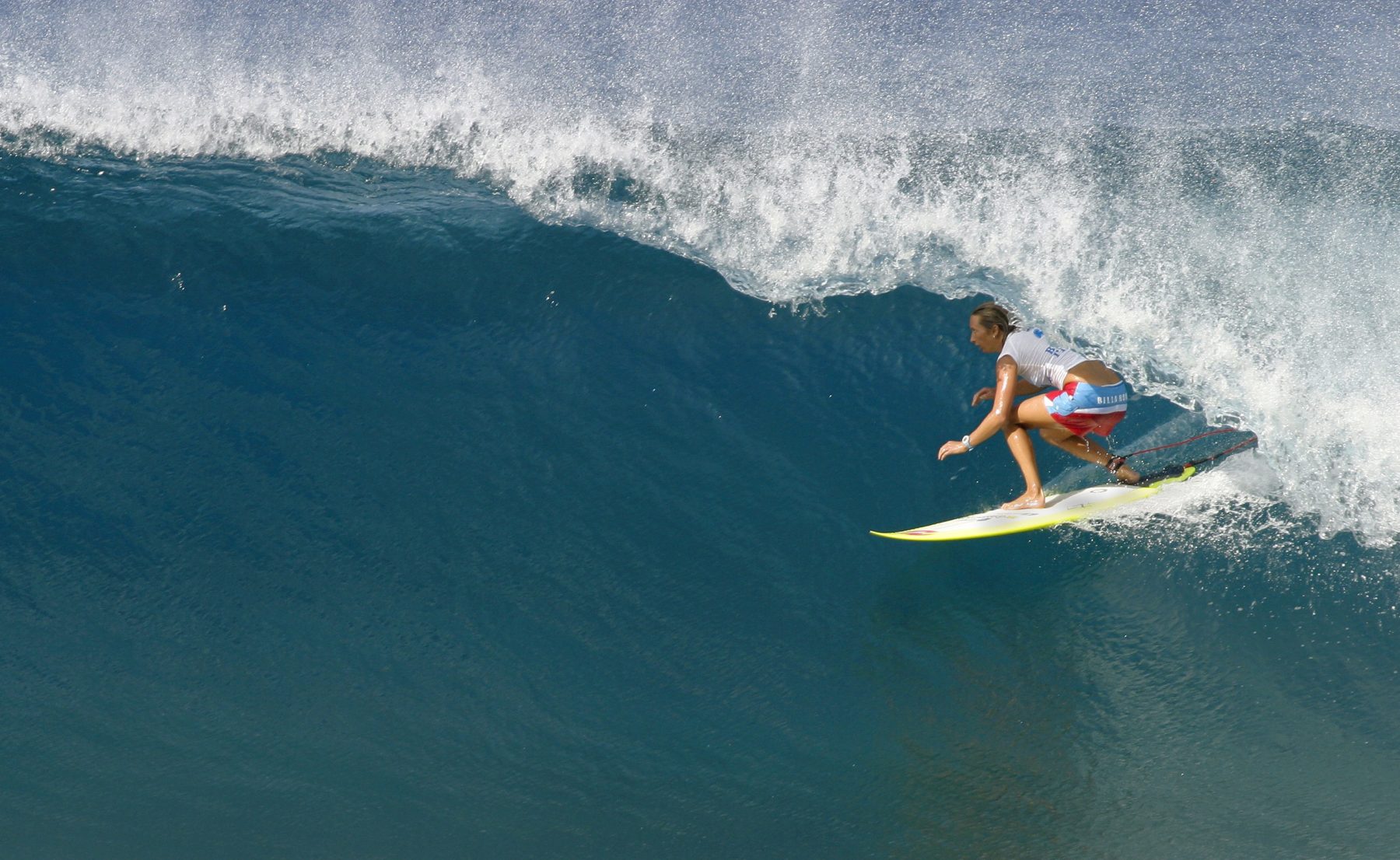 layne-beachley-surfer-champion